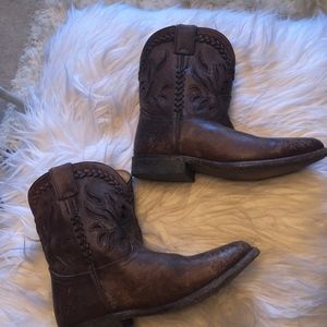Never worn Womens Frye boots